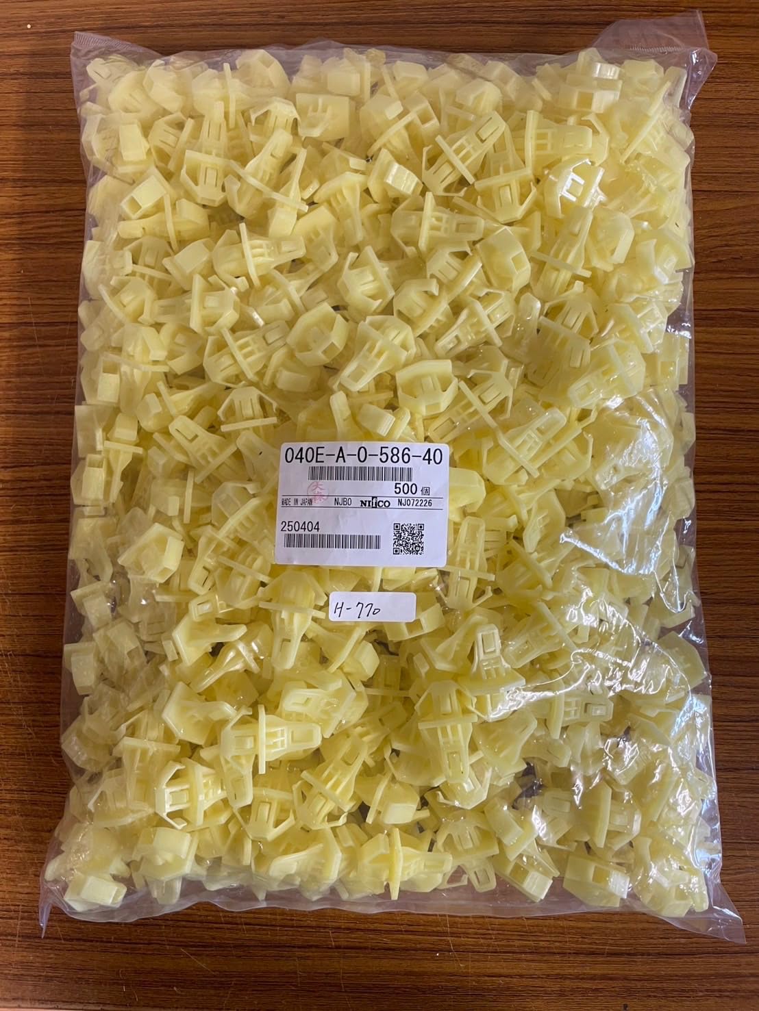 ちゃてぃ Amazon.co.jp: PVD フロントグリル クリップ ホンダ用 CR-V